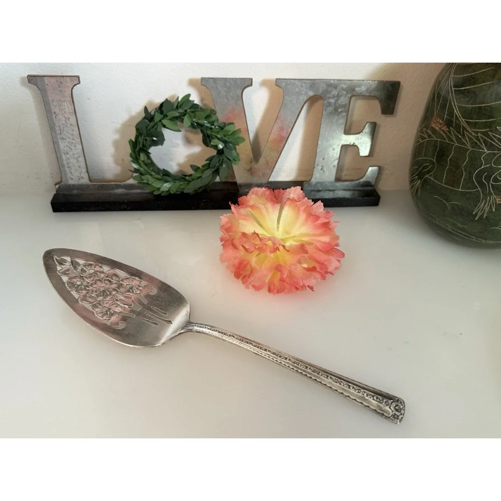 Vintage Wm Rogers & Son International Blossom 9